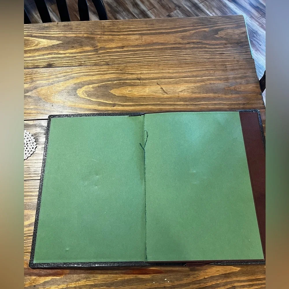 Embossed Vintage Leather Portfolio